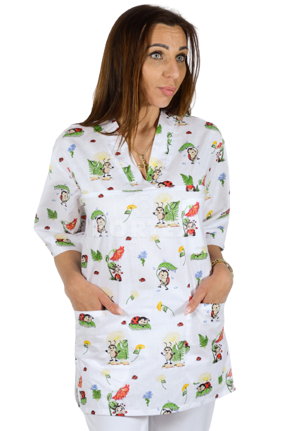 Košeľa chirurgická 02- dámska - vzor lienky v bielej farbe -  VYROBENÉ NA SLOVENSKU