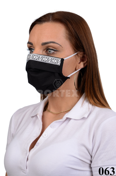 Antibakteriálne ozdobné bavlnené rúško BORT, dvojvrstvové-1vrstva(100%bavlna), 1vrstva (100%polyester s iónmi striebra)  ľudový motív (čierne) 063 - VYROBENÉ NA SLOVENSKU