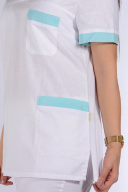 Košeľa chirurgická - dámska - biela so zeleným  lemom -  VYROBENÉ NA SLOVENSKU