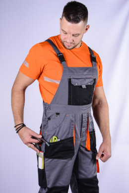 Nohavice pánske pracovné, na traky, model SAMO - sivo-oranžové- VYROBENÉ NA SLOVENSKU