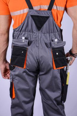 Nohavice pánske pracovné, na traky, model SAMO - sivo-oranžové- VYROBENÉ NA SLOVENSKU