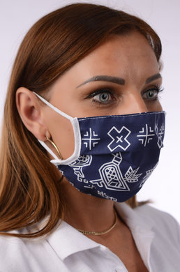 Rúško antibakteriálne-BORT ,dvojvrstvové-1vrstva(100%bavlna), 1vrstva (100%polyester s iónmi striebra)-s čičmanským vzorom  (biele s tm.modrým  podkladom) 038 - VYROBENÉ NA SLOVENSKU