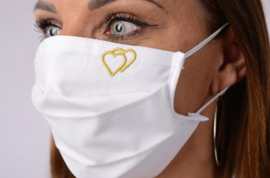 Rúško bavlnené na tvár B03-BORT (dvojvrstvové-100% bavlna) s výšivkou svadobný motív (srdcia) 047 - VYROBENÉ NA SLOVENSKU