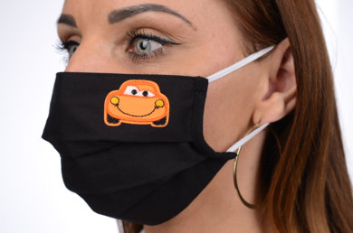 Antibakteriálne bavlnené rúško BORT, dvojvrstvové-1vrstva(100%bavlna), 1vrstva (100%polyester s iónmi striebra) motív autíčko (čierne) 079 - VYROBENÉ NA SLOVENSKU