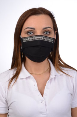 Antibakteriálne ozdobné bavlnené rúško BORT, dvojvrstvové-1vrstva(100%bavlna), 1vrstva (100%polyester s iónmi striebra)  motív kvietky (čierne) 069 - VYROBENÉ NA SLOVENSKU