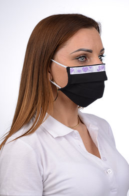 Antibakteriálne ozdobné bavlnené rúško BORT, dvojvrstvové-1vrstva(100%bavlna), 1vrstva (100%polyester s iónmi striebra) motív fialové srdiečka na striebornom podklade (čierne) 073 - VYROBENÉ NA SLOVENSKU