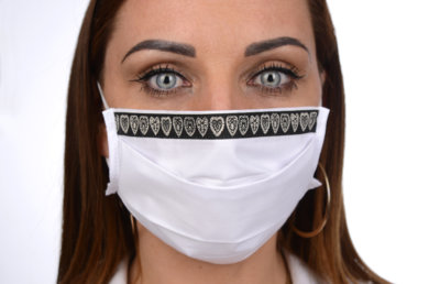 Ozdobné rúško  bavlnené na tvár B03-BORT (dvojvrstvové-100% bavlna) motív srdcia (biele) 058 - VYROBENÉ NA SLOVENSKU