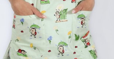 Košeľa dámska zdravotná EVA - vzor lienky v zelenej farbe - VYROBENÉ NA SLOVENSKU