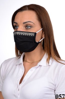 Antibakteriálne ozdobné bavlnené rúško BORT, dvojvrstvové-1vrstva(100%bavlna), 1vrstva (100%polyester s iónmi striebra) motív srdcia (čierne) 057 - VYROBENÉ NA SLOVENSKU