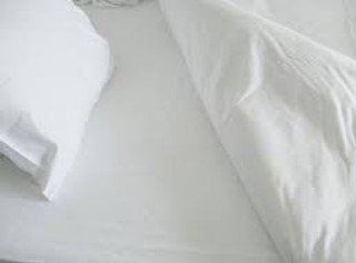 Bavlnené obliečky 1+1  v bielej farbe - rozmer: 70x90cm + 140x200cm - na gombíky - VYROBENÉ NA SLOVENSKU