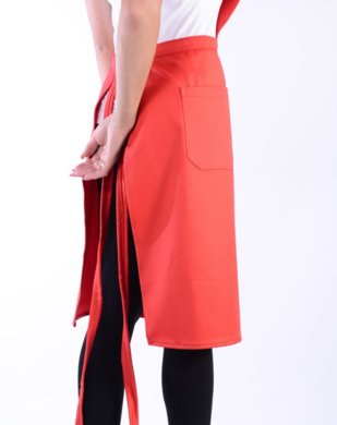 Zástera s náprsenkou farebná (v červenej farbe) - VYROBENÉ NA SLOVENSKU